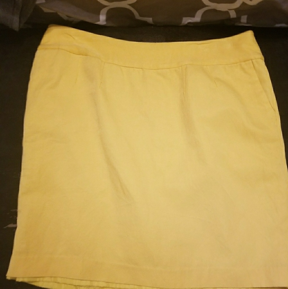 🌻Fun yellow skirt